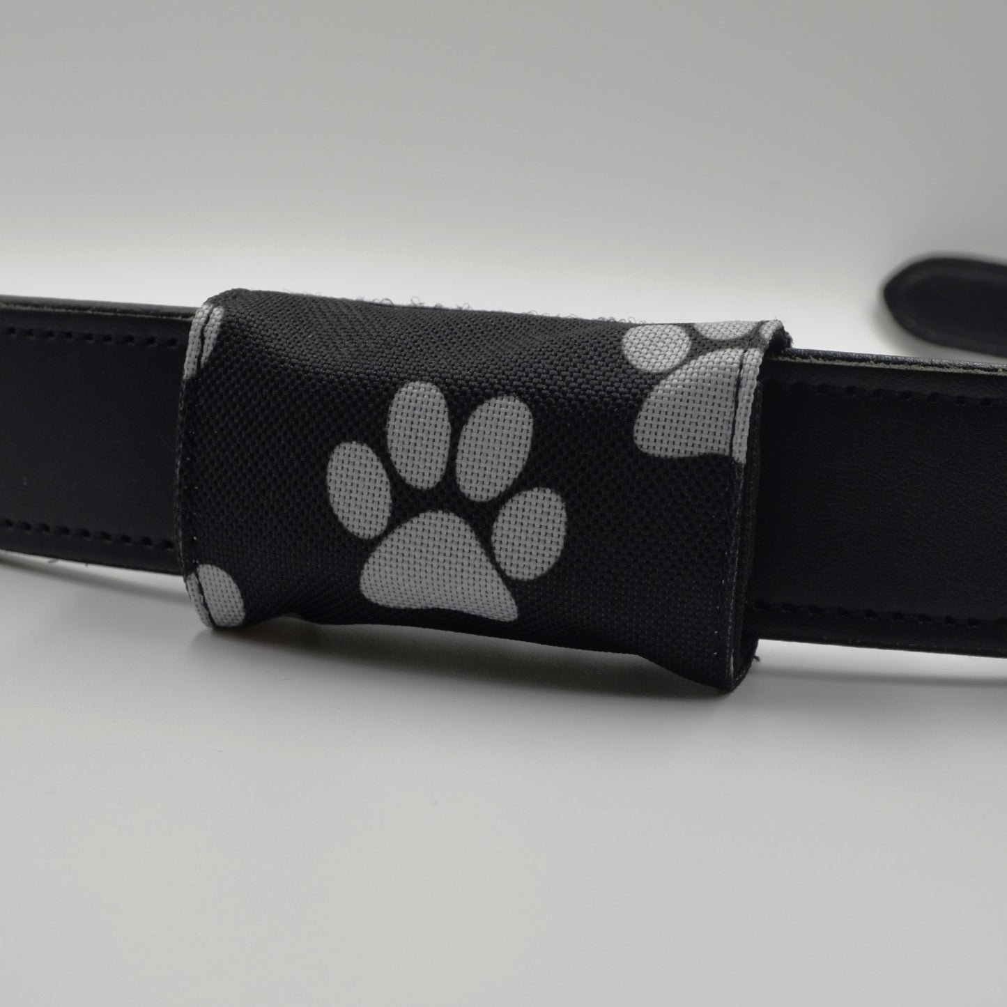 josi.li GPS Tracker Tasche für Hunde - für Tractive Tracker - einfache und effektive Trackerhülle aus Nylon, schwimmtauglich