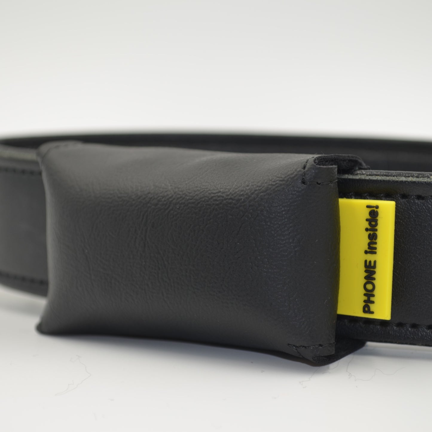 josi.li Befestigung GPS Tracker Tasche Hunde Tractive DOG 4 Trackerhülle Trackerschutz hochwertiges Kunstleder Farbwahl sicherer Verschluss