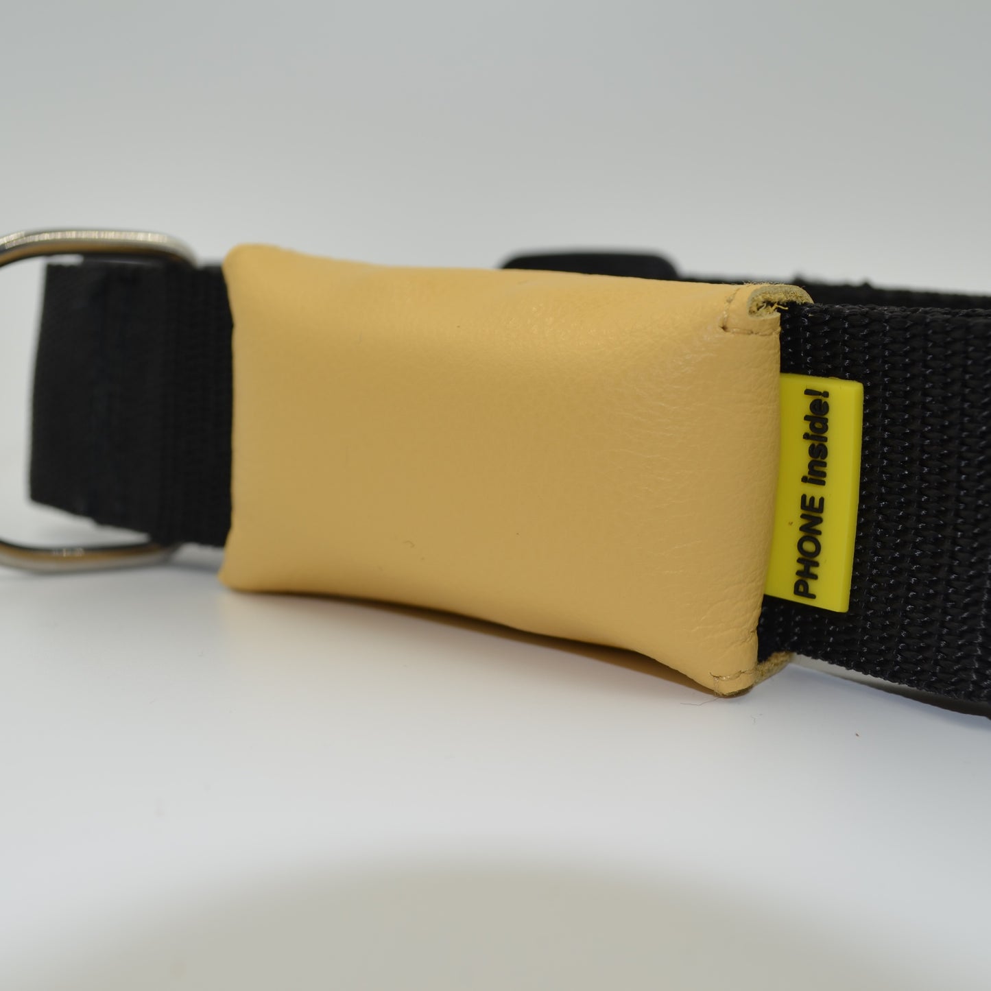 josi.li GPS Befestigung: Hochwertige Tracker Tasche aus Leder für Tractive Dog 4 und XL - Aktive Hunde - Farbwahl - Sicherer Verschluss