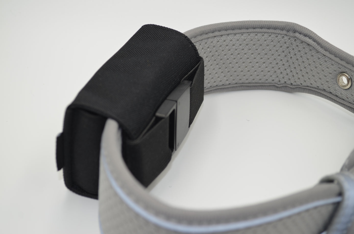 josi.li GPS Tracker-Tasche für Hunde und Pferde, für Tractive XL, Adventure, Dog 4, Dog 6, PAJ,Nylon extra stark, schwarz, sicherer Verschluss, mit floureszierender Bestickung