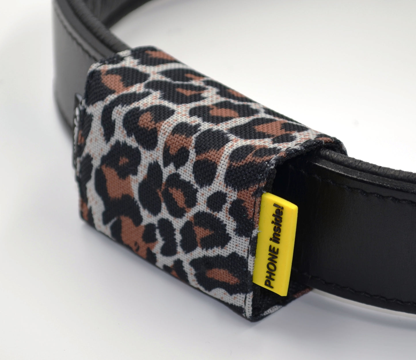 josi.li Nylon GPS Tracker Tasche für alle GPS Modelle - Personalisierbar und Schwimmtauglich - Leopardenlook